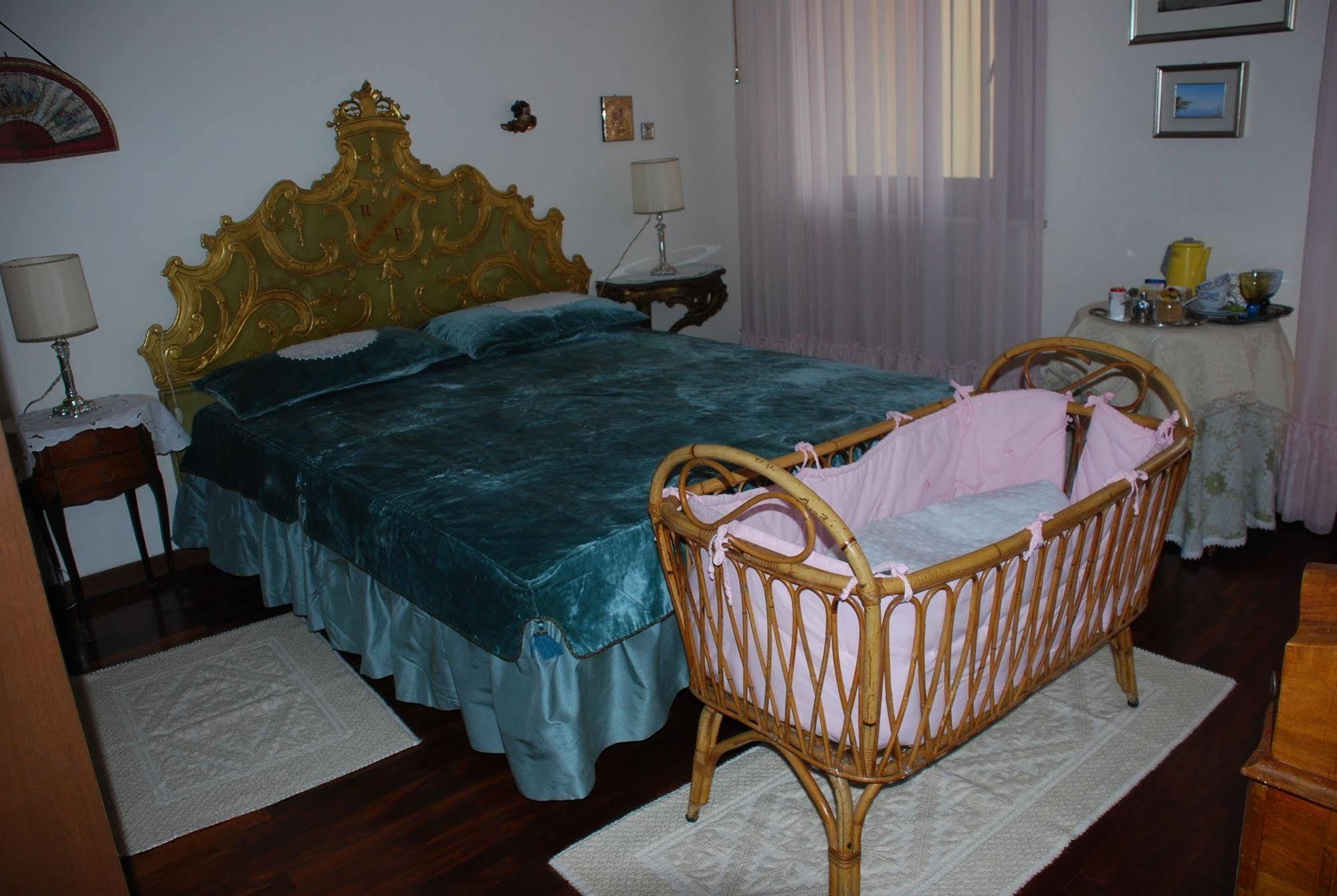 B&B Il Glicine Fiorito Lido de Venise Extérieur photo